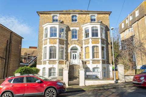 2 bedroom flat for sale, Godwyne Road, Dover, CT16