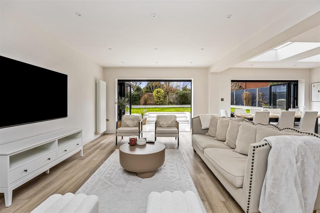 Sea lane, 89, The Pearl-022.JPG