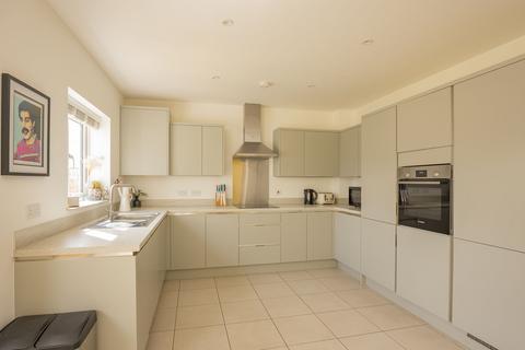 undefined, Priors Crescent, Salford Priors, WR11