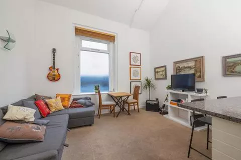 1 bedroom maisonette for sale