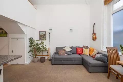 1 bedroom maisonette for sale - View 5