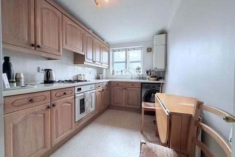 2 bedroom apartment for sale, Riverview Gardens, Cobham KT11