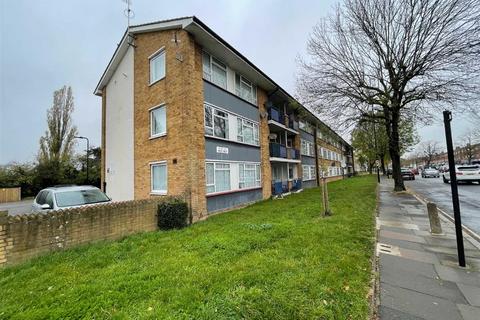 1 bedroom apartment to rent, Lady Margaret Road, Southall