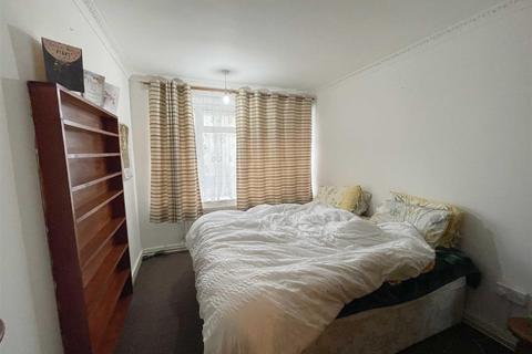 1 bedroom apartment to rent, Lady Margaret Road, Southall