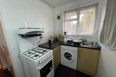 1 bedroom apartment to rent, Lady Margaret Road, Southall