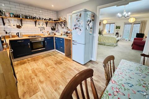 3 bedroom terraced house for sale, Oswell Road, Shrewsbury