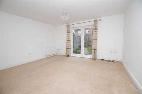 3 bedroom townhouse to rent, Argyle Street, Swindon SN2