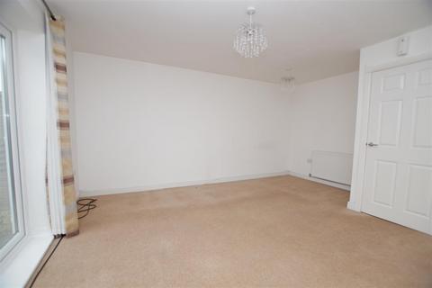 3 bedroom townhouse to rent, Argyle Street, Swindon SN2