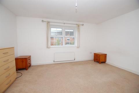 3 bedroom townhouse to rent, Argyle Street, Swindon SN2