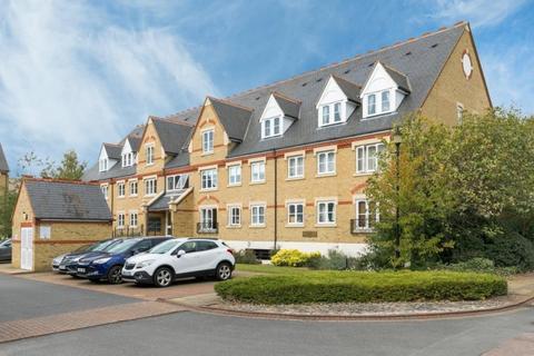 2 bedroom flat for sale, Wellington House, Exeter Close, Watford, WD24