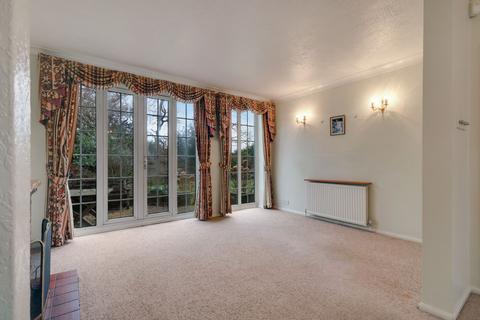3 bedroom semi-detached house for sale, Melbury Close, Claygate, KT10