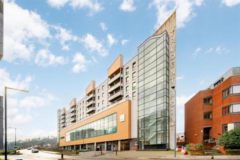 2 bedroom flat for sale, Trident Point, 19, Pinner Road, Harrow, HA1 4FR