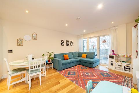2 bedroom flat for sale, Trident Point, 19, Pinner Road, Harrow, HA1 4FR