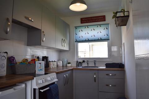 2 bedroom chalet for sale, California