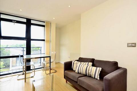 1 bedroom flat for sale, Scott Avenue, London