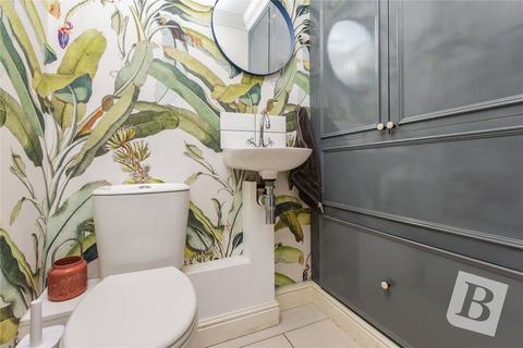 2 bedroom end of terrace house for sale, Sycamore Way, Chelmsford, Essex, CM2