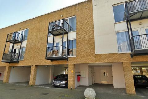 2 bedroom flat for sale, Spencer Court, Gravesend, Kent