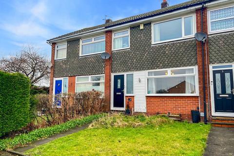 3 bedroom townhouse for sale, Chestnut Avenue, Bury BL8