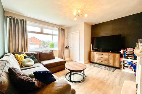 3 bedroom townhouse for sale, Chestnut Avenue, Bury BL8