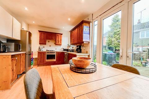3 bedroom townhouse for sale, Chestnut Avenue, Bury BL8