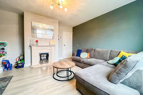 3 bedroom townhouse for sale, Chestnut Avenue, Bury BL8