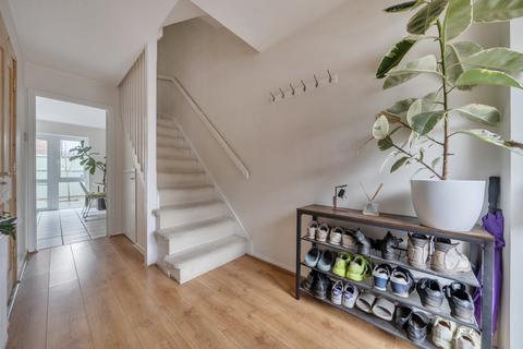 3 bedroom end of terrace house for sale, Fairview Close, Cheltenham, Gloucestershire