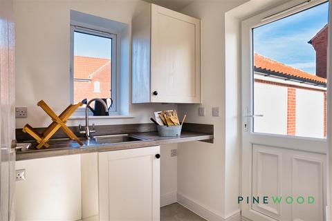 4 bedroom detached house for sale, Whinfell Road, Chesterfield S41