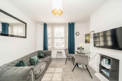 2 bedroom flat for sale, Marshalsea Road, London SE1
