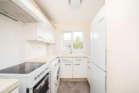 1 bedroom flat for sale, Milton Close, London SE1