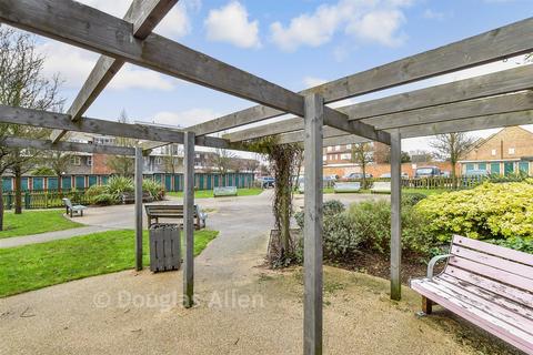 undefined, Victor Walk, Hornchurch RM12