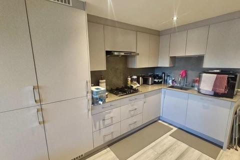 3 bedroom flat to rent, Watford Way, Mill Hill, NW7