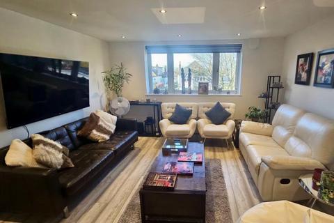 3 bedroom flat to rent, Watford Way, Mill Hill, NW7