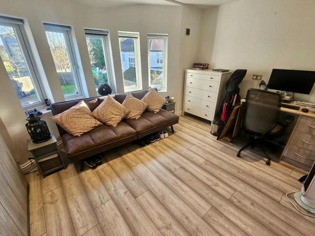 Bedroom 3.png