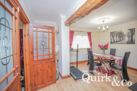 5 bedroom detached house for sale, Van Diemens Pass, Canvey Island, SS8