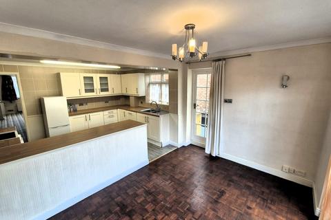 2 bedroom semi-detached house for sale, Snellgrove Close, Totton SO40