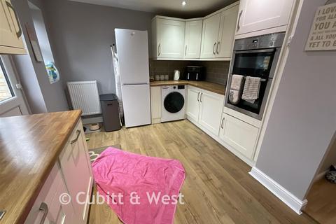 undefined, Phillips Close, Crawley RH10