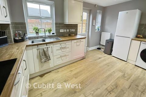 3 bedroom semi-detached house for sale, Phillips Close, Crawley RH10