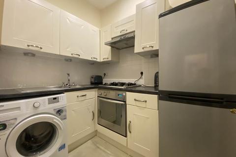undefined, Caledonian Crescent, ,