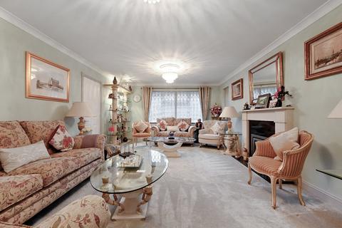 undefined, Watsons Close, Ashford, Kent, TN25