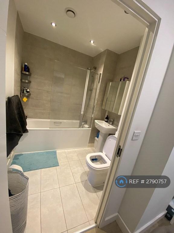 Main Bathroom