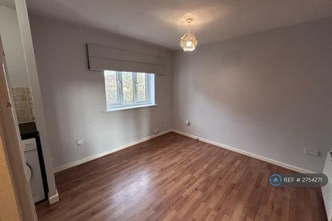 1 bedroom flat to rent, Chinook, Highwoods, Colchester, CO4