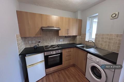 1 bedroom flat to rent, Chinook, Highwoods, Colchester, CO4