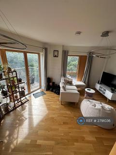 2 bedroom flat to rent, Copley Close, London, W7