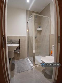 2 bedroom flat to rent, Copley Close, London, W7