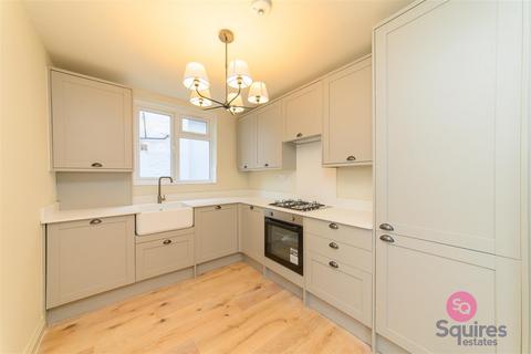 2 bedroom flat to rent, Sunningfields Road, Hendon