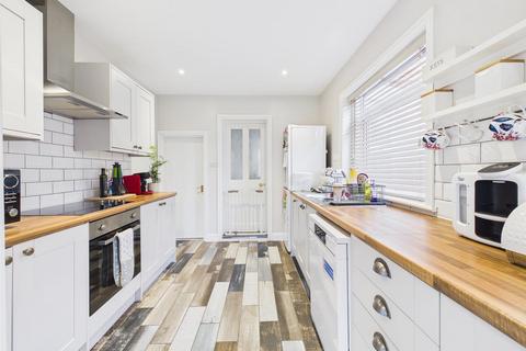 2 bedroom end of terrace house for sale, Seymour Road, Linden, Gloucester