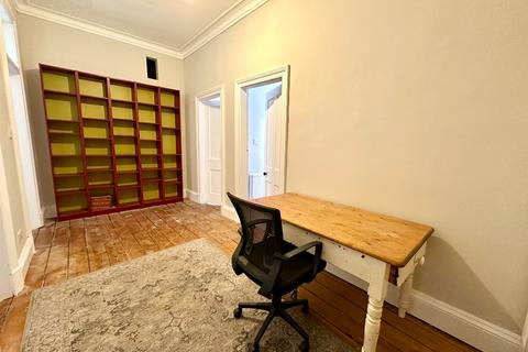 2 bedroom flat to rent, Cartvale Road, Langside, Glasgow, G42