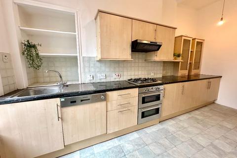 2 bedroom flat to rent, Cartvale Road, Langside, Glasgow, G42