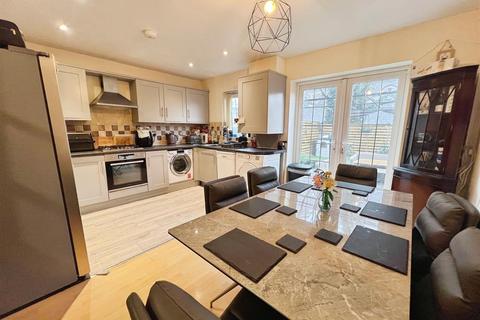 undefined, Vicarage Mews, Bradford BD2