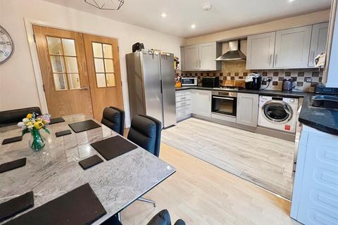 undefined, Vicarage Mews, Bradford BD2